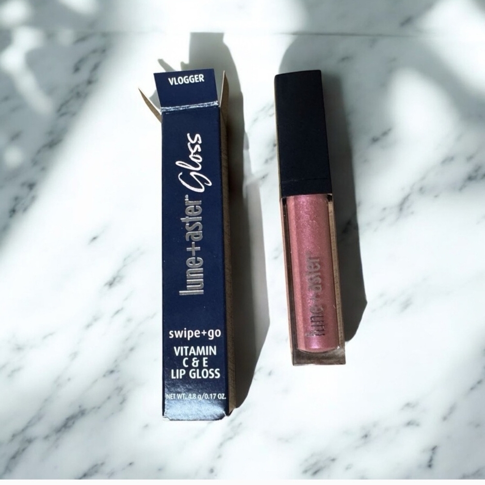 Lune & Aster Shimmering Pink Lip Gloss in Vlogger NIB SOLD OUT IN STORES